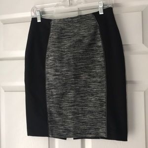 H&M Black & White Skirt Size 8